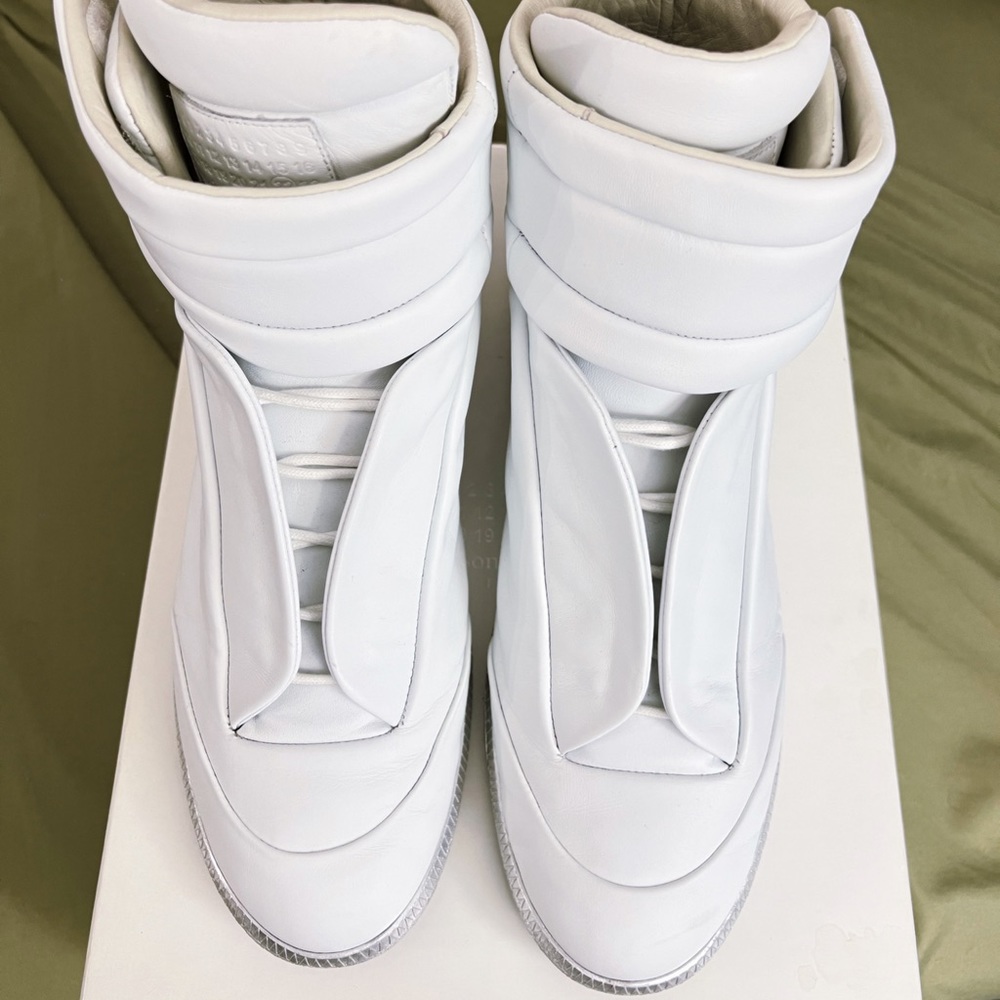 Maison Margiela White and Silver Future
High-Top Sneakers 46